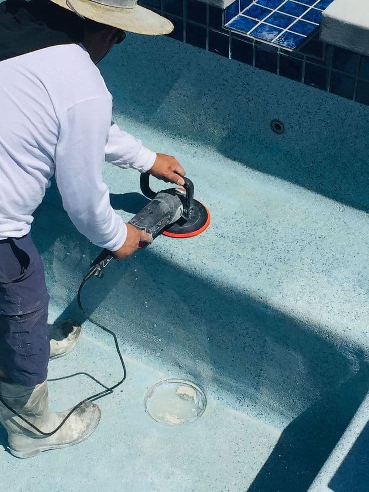 Renovación de piscina comercial en Palos Verdes