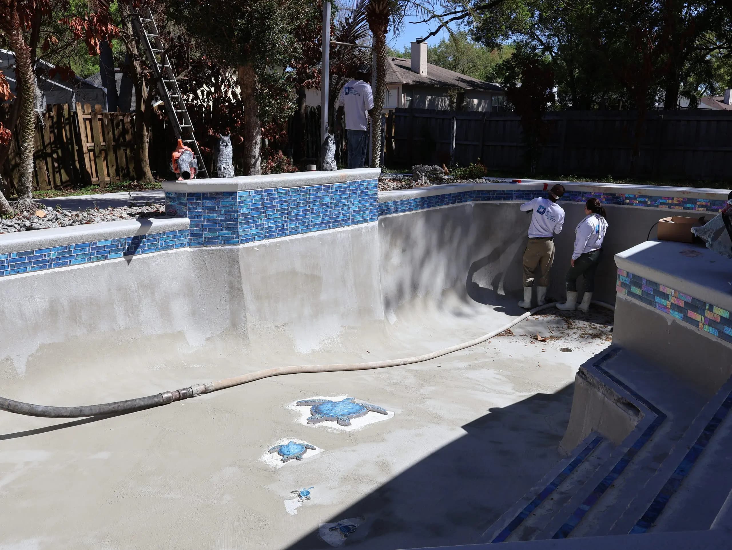 Proceso de restauración de piscina en Central Florida
