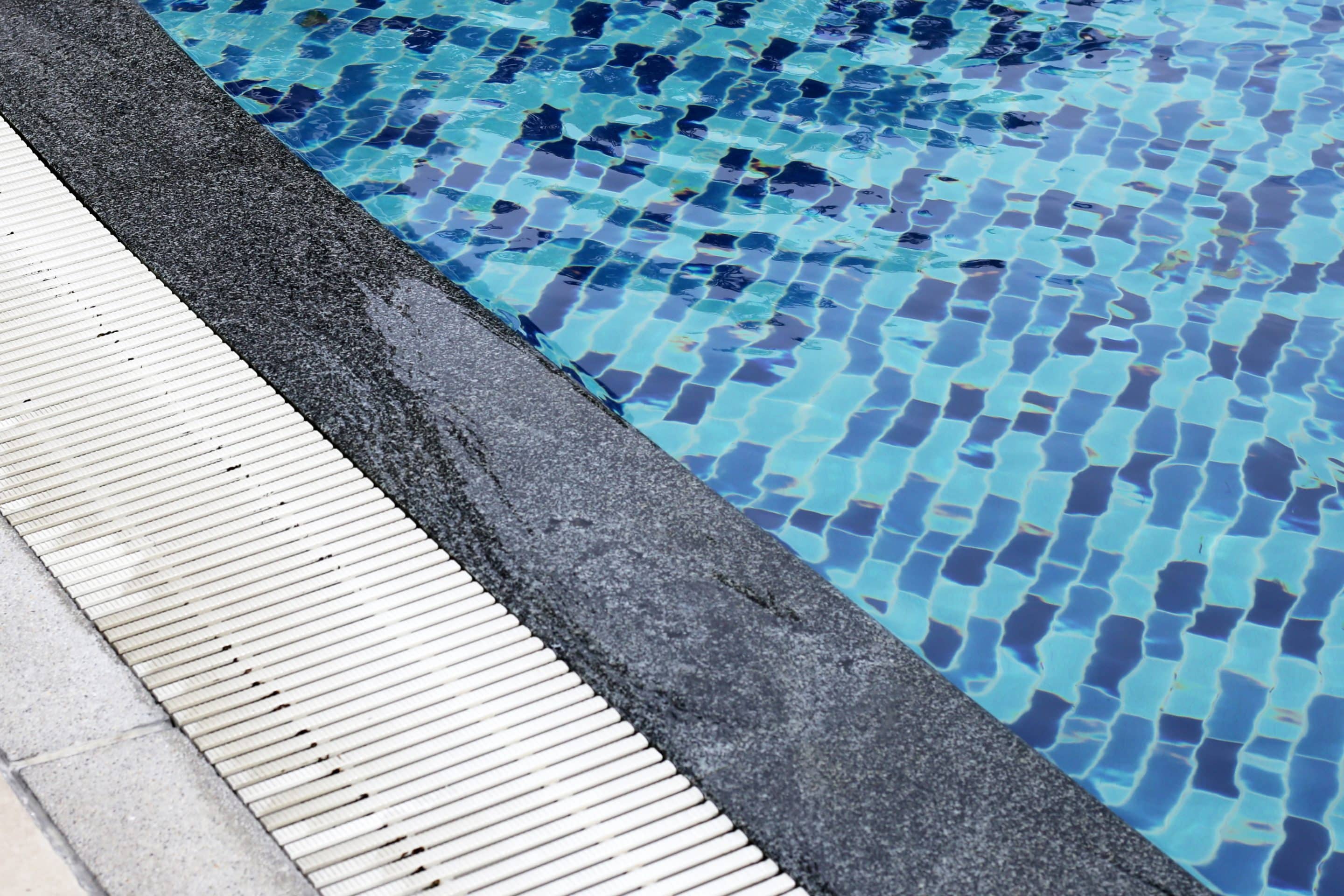 gutter on the side of swimming pool 2026 03 24 07 16 26 utc
