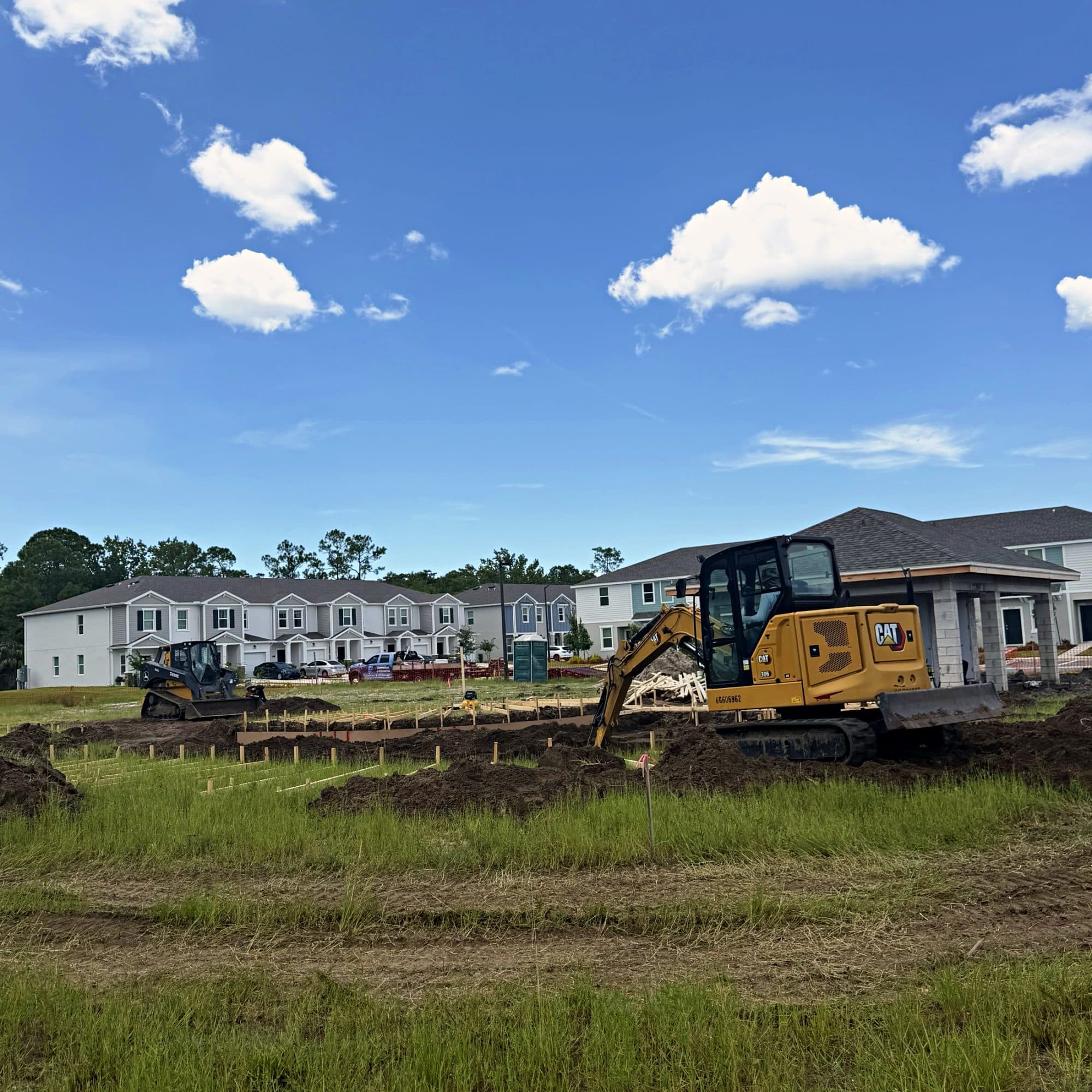 Excavación para una piscina comercial en Poinciana