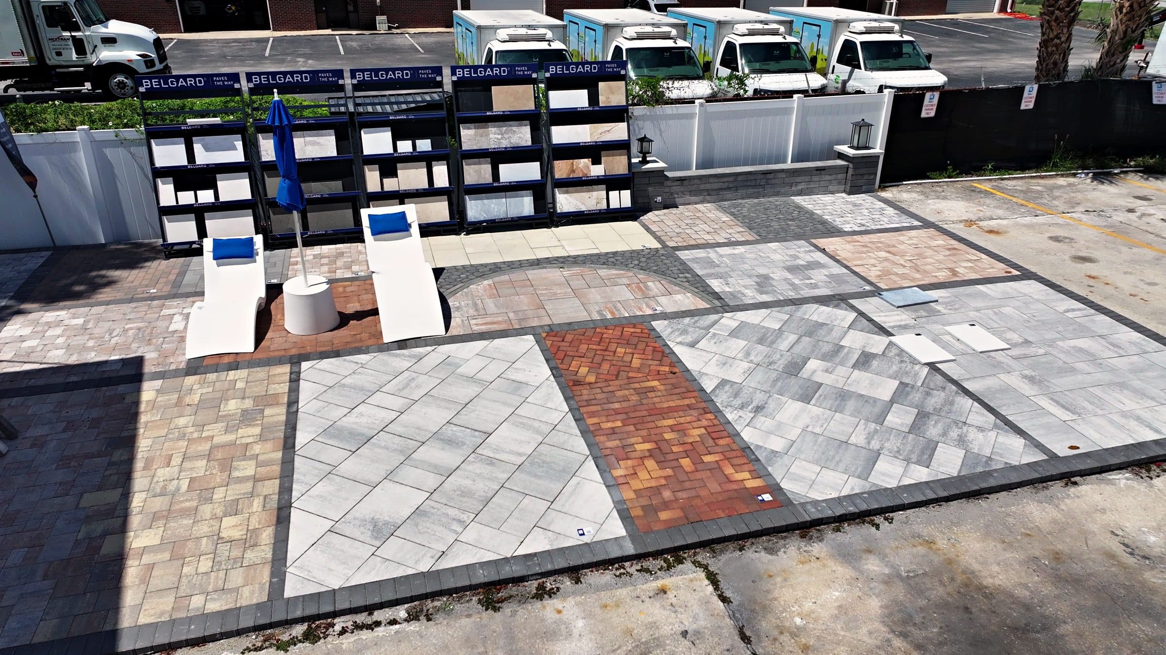 El showroom exterior de pavers y azulejo de D&J en Orlando